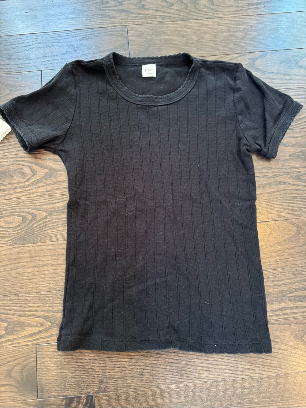 LESET Cream Ribbed Short Sleeve Knit Top with Scalloped Edge - Picture 5 of 5